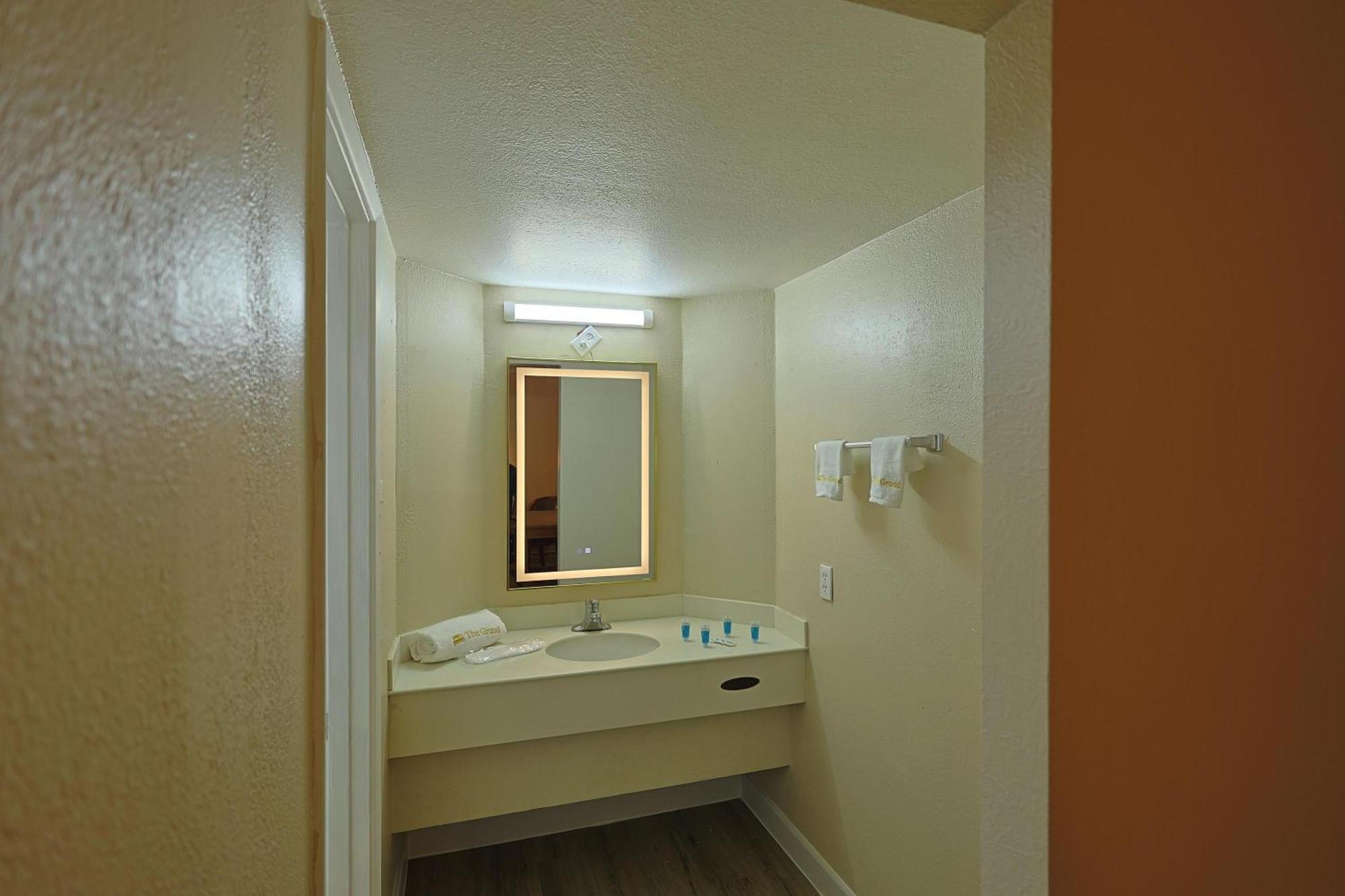 The Grand By Capital O Texarkana I-30 מראה חיצוני תמונה