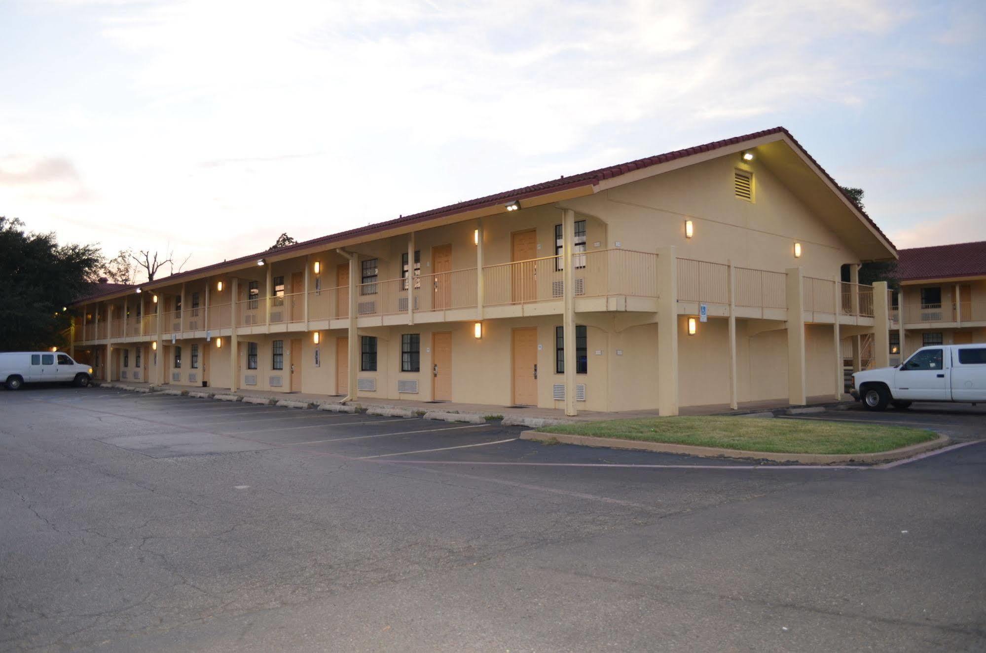 The Grand By Capital O Texarkana I-30 מראה חיצוני תמונה